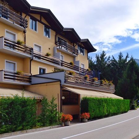 Hotel Dolomiti Levico Terme Esterno foto